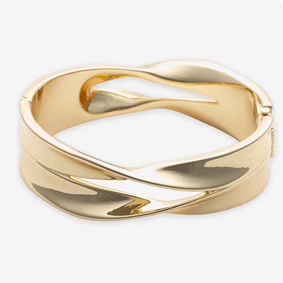 Elegant Gold-Tone Womens Cuff Bracelet - Picture 1 of 11